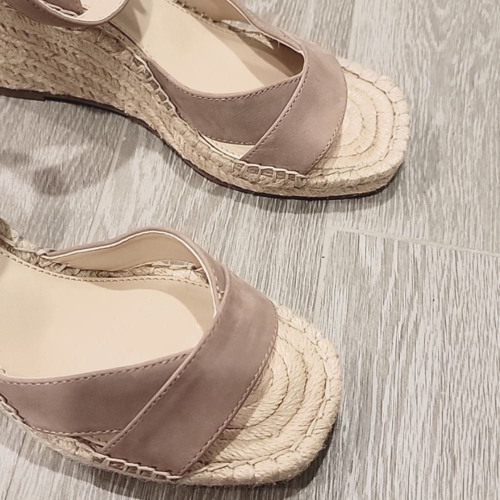 Vince Camuto Meehan Espadrille Wedge Sandals Taupe Size 5.5 - Picture 5 of 10